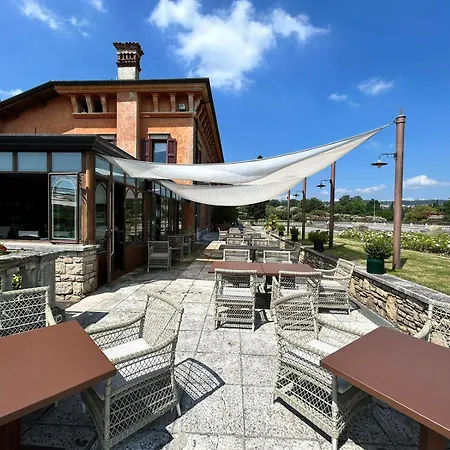 Garda Golf Country Chic Piscina & Relax * סויאנו דל לאגו